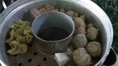 WARUNG LUMAYAN BAKSO DAN MIE AYAM