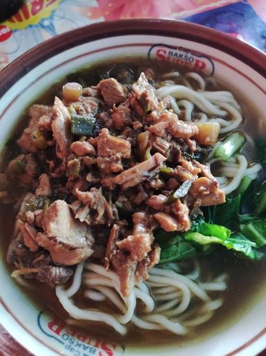 MIE AYAM BAKSO SOLO (PAK DE)