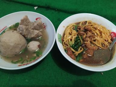 MIE AYAM BASO ' SMA  M. JAPRA SOLO