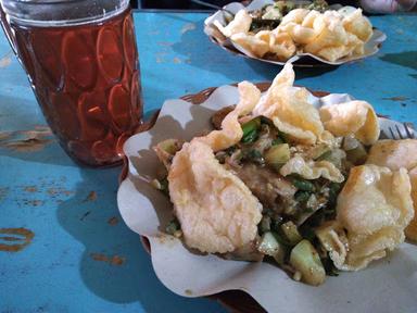 BAKSO & GADO GADO PUJASERA