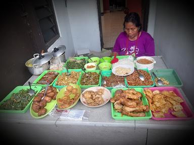 KEDAI BUBUR LEMU BU KALIS