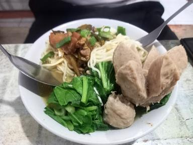 MIE AYAM DAN BAKSO MAS NO WONOGIRI