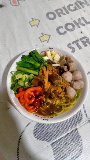 MIE AYAM DAN BAKSO MAZ NDUT