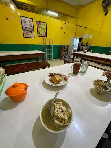 SOTO SEGER HJ.WIWIK SPESIAL SOTO REMPAH