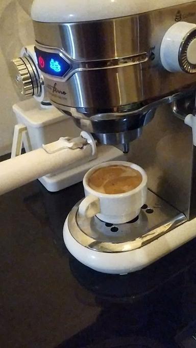 SOEBSIDI COFFEE HOME - (KOPI, SNACK & AYAM GORENG)
