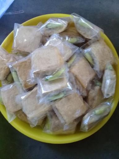 OMAH KUE & JAJAN PASAR EFIE SNACK