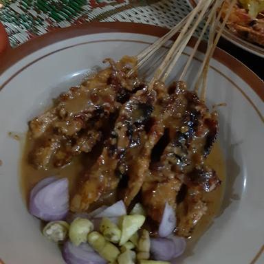 SATE KAMBING & GULE BU HJ. KHOLIL