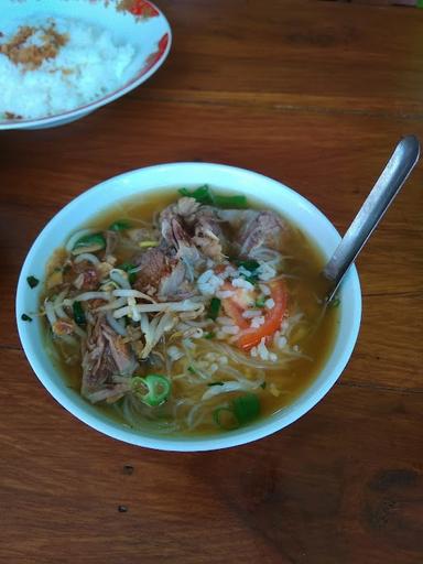 SOTO DAGING DAN AYAM BINTORO DEMAK