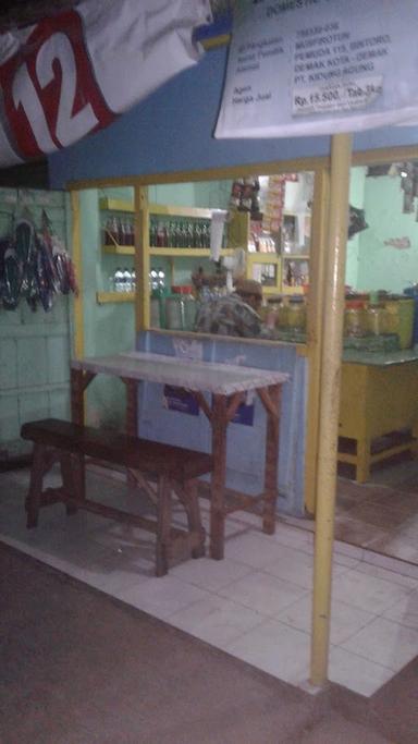 WARUNG MAKAN BU MUS LEZAAT