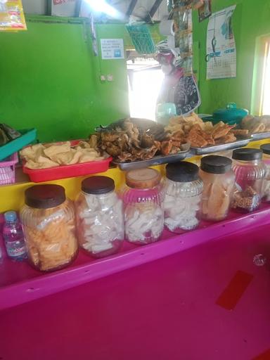 WARUNG MAKAN BU MUS LEZAAT