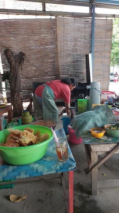 WARUNG PECEL MBAK DAR