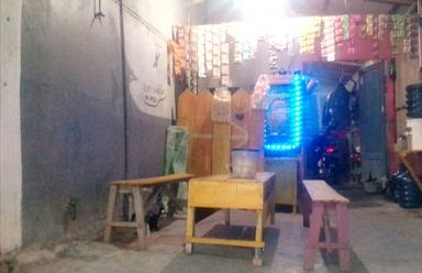 WARUNG KOPI DANGDUT