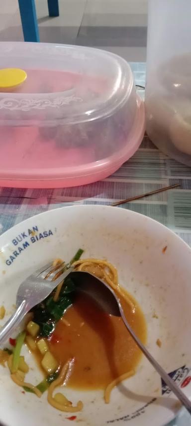 MIE AYAM HAMDALAH PAK MUS