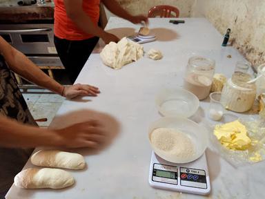 ROTI TAWAR BANDUNG SUBUR