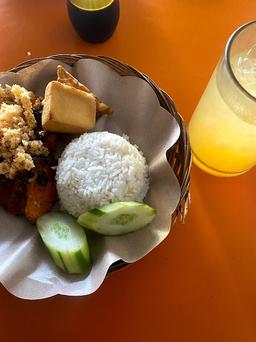 Photo's Ayam Bakar Sambal Nyonyor