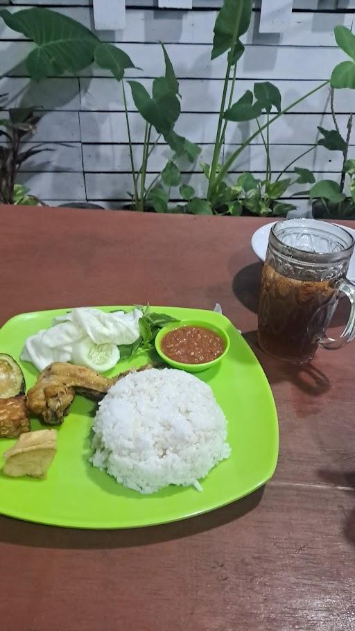 NASI AYAM GEPREK