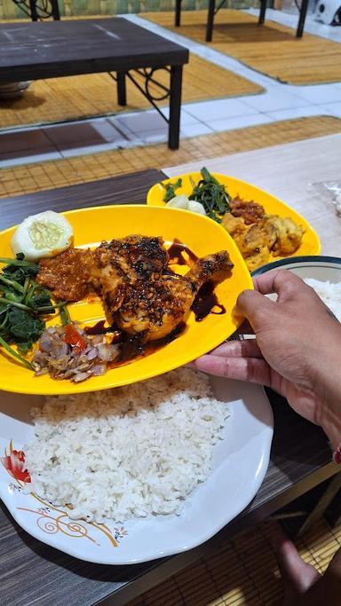 AYAM BAKAR LOMBOK