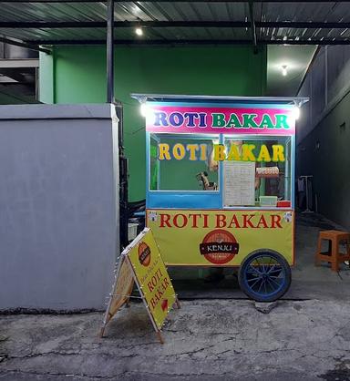 ROTI BAKAR KENJU