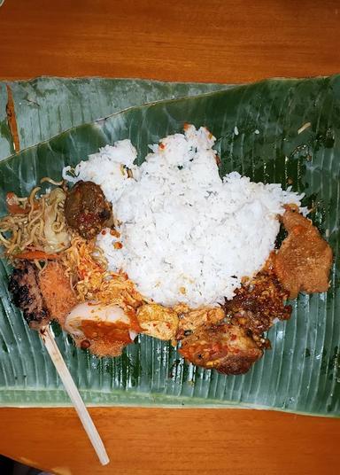 WARUNG NASI JINGGO BU AGUS