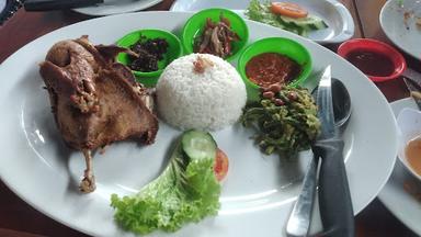 WARUNG AJIK'S IGA