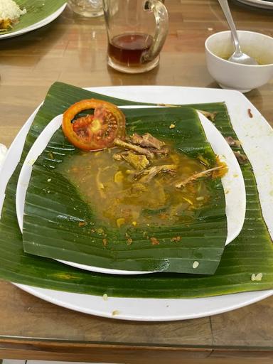 AYAM BETUTU IBU NIA RENON DENPASAR