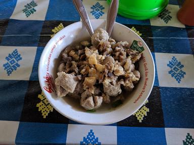 BAKSO URAT SOLO PAK KUMIS