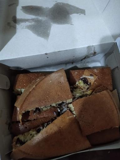 MARTABAK SABAR MENANTI