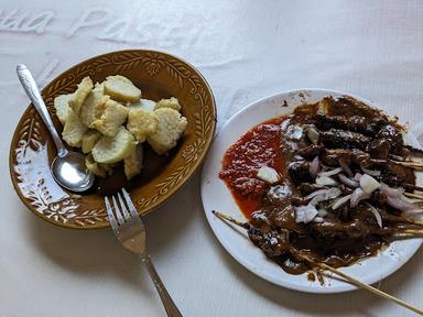 PEMPEK PALEMBANG SENGGOL BUDAYA