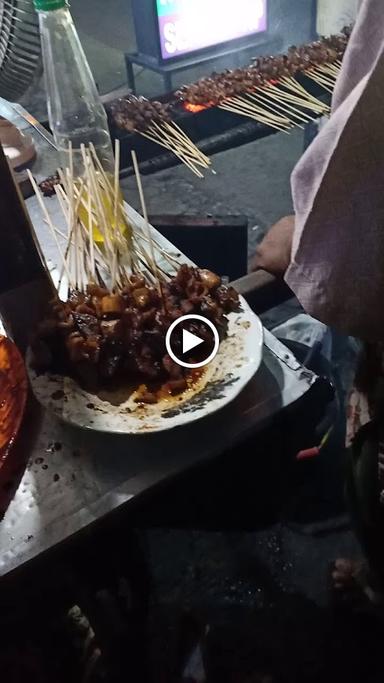 SATE DAN GULE PAK AMIR