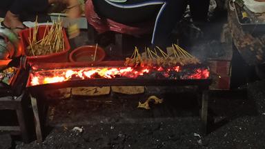 WARUNG SATE BABI BUK NYOMAN