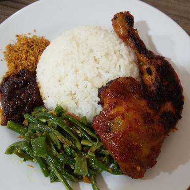 AYAM BAKAR BALI DENPASAR (MAKSU) BUMBU KHAS BALI