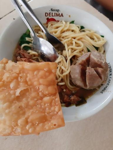 BAKSO LOHJINAWIE SOLO