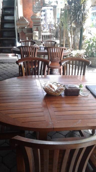 WARUNG BALI WARTI BULELENG