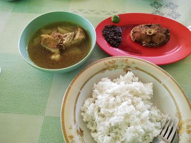 WARUNG LEMBONGAN SOP KEPALA IKAN