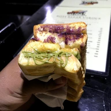 ROTI BAKAR USROCK