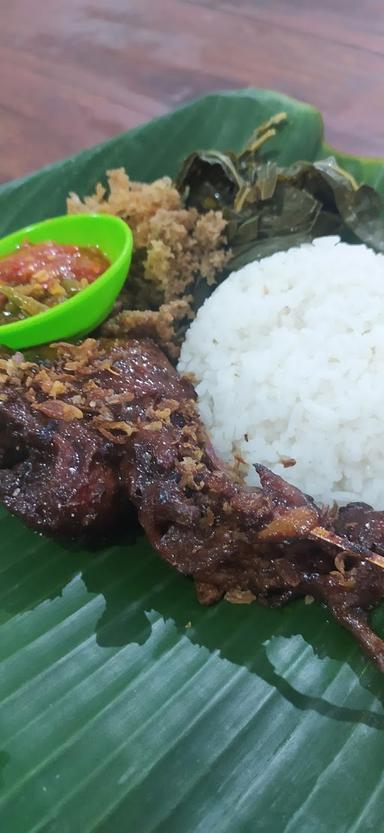 AYAM BAKAR MADU TEBE