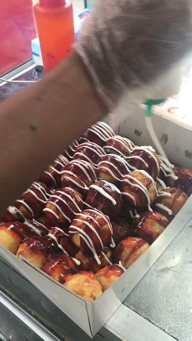 TAKOYAKI DISINI