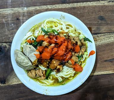 BAKSO DAN MIE AYAM PAK SEGER