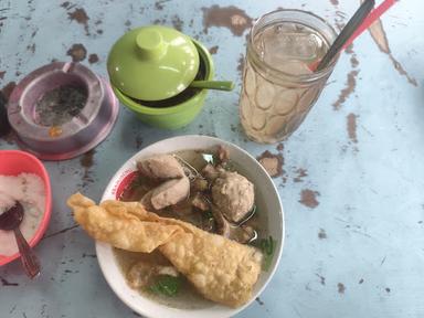 BAKSO DAN MIE AYAM PAK SEGER