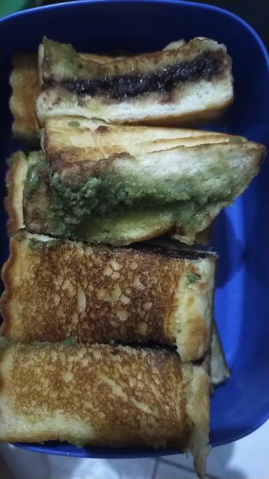 ROTI BAKAR TOWER JAKAL