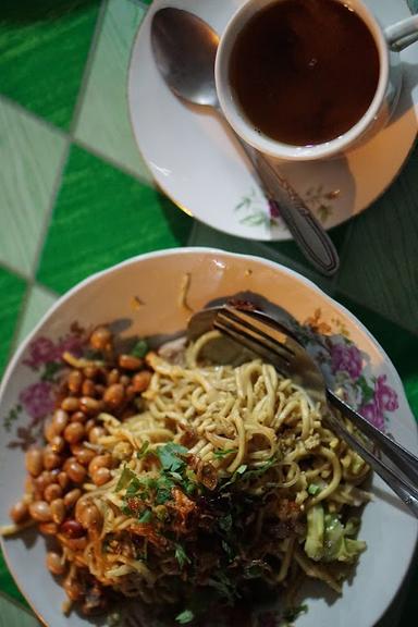 WARUNG BAKMI JAWA MIROSO