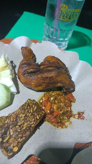 WARUNG ILHAM PECEL LELE LAMONGAN