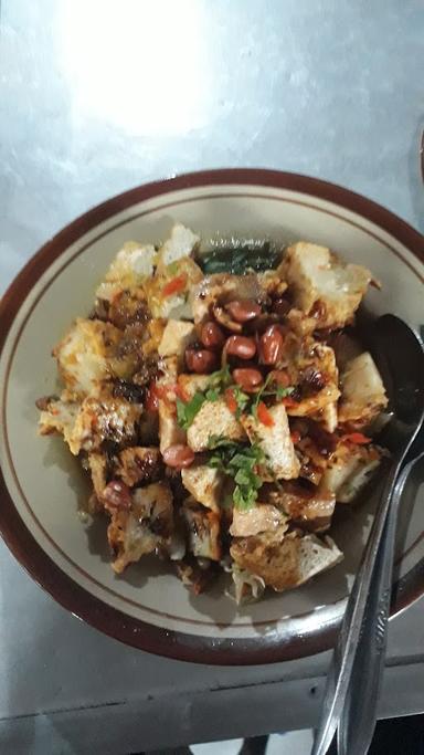 WARUNG SOTO AYAM, SOTO SAPI & KUPAT TAHU PAK MUL