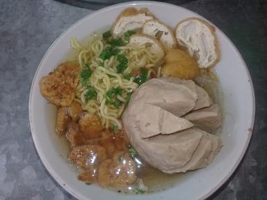 WARUNG SOTO, BAKSO & MIE AYAM BANG WALI