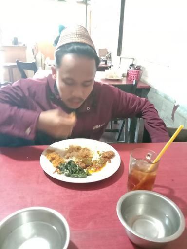 RUMAH MAKAN BUNGO NAN JOMBANG