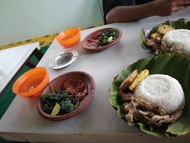 WARUNG LESEHAN BAROKAH