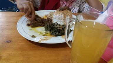 RUMAH MAKAN PADANG BUNDO