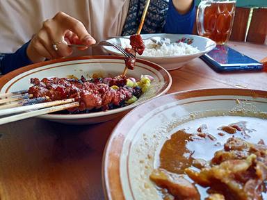 WARUNG SATE MBOK SAR