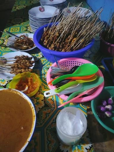 SATE AYAM PAK SAYADI