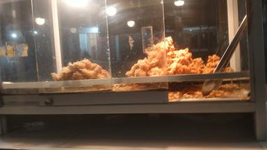 BAKUL AYAM GORENG ADI FRIED CHICKEN